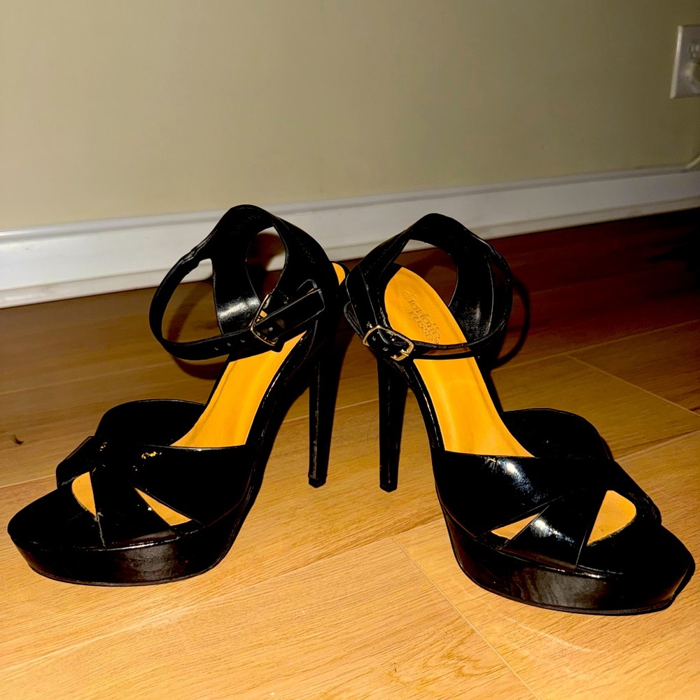 Sexy Pleather Black Stilettos 👠